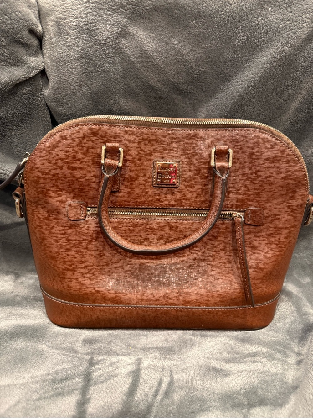 Dooney & Bourke leather tote EUC